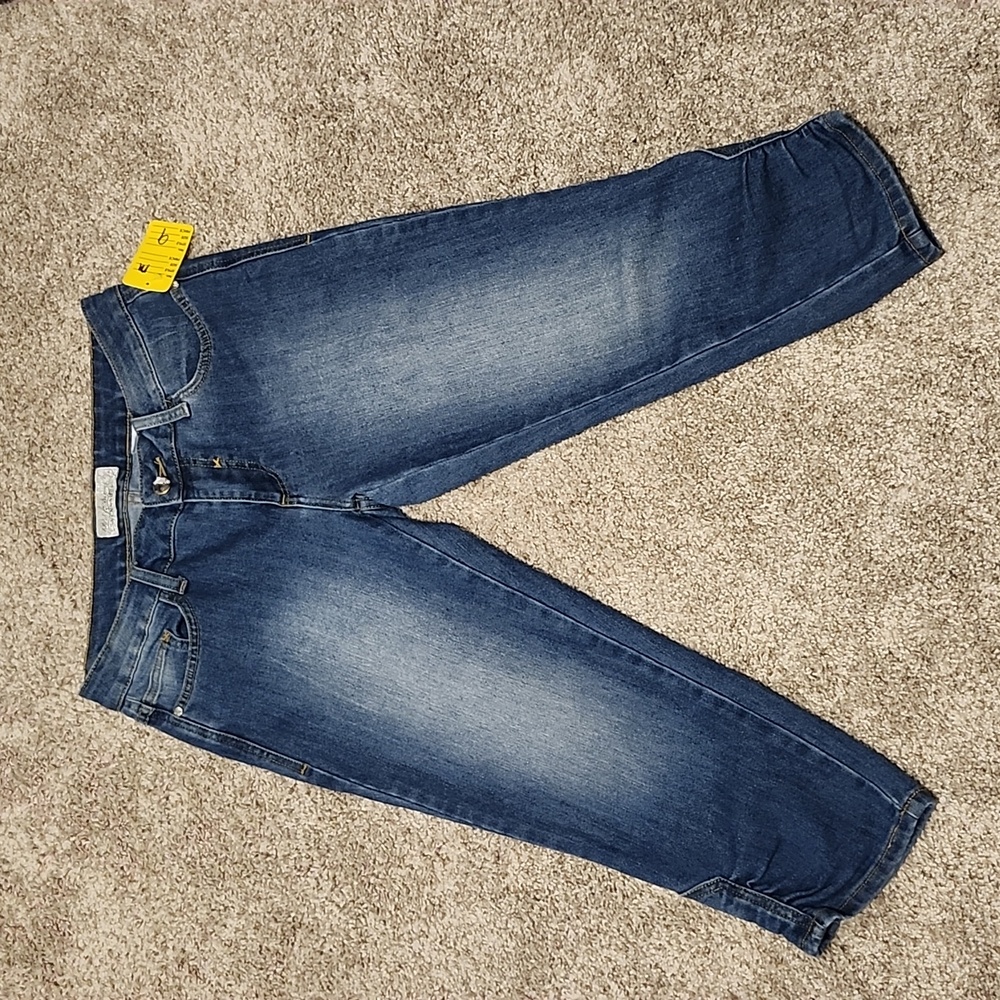 Women's Baby Phat Washed Jean Capris  Size 9 Siler Label